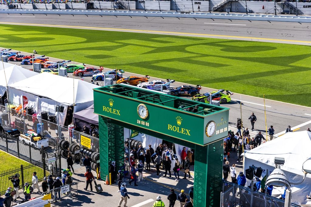 PRE-RACE ATMOSPHERE IN PIT ROW AT DAYTONA INTERNATIONAL SPEEDWAY® (Photo by Zach Stovall/Jensen Larson)