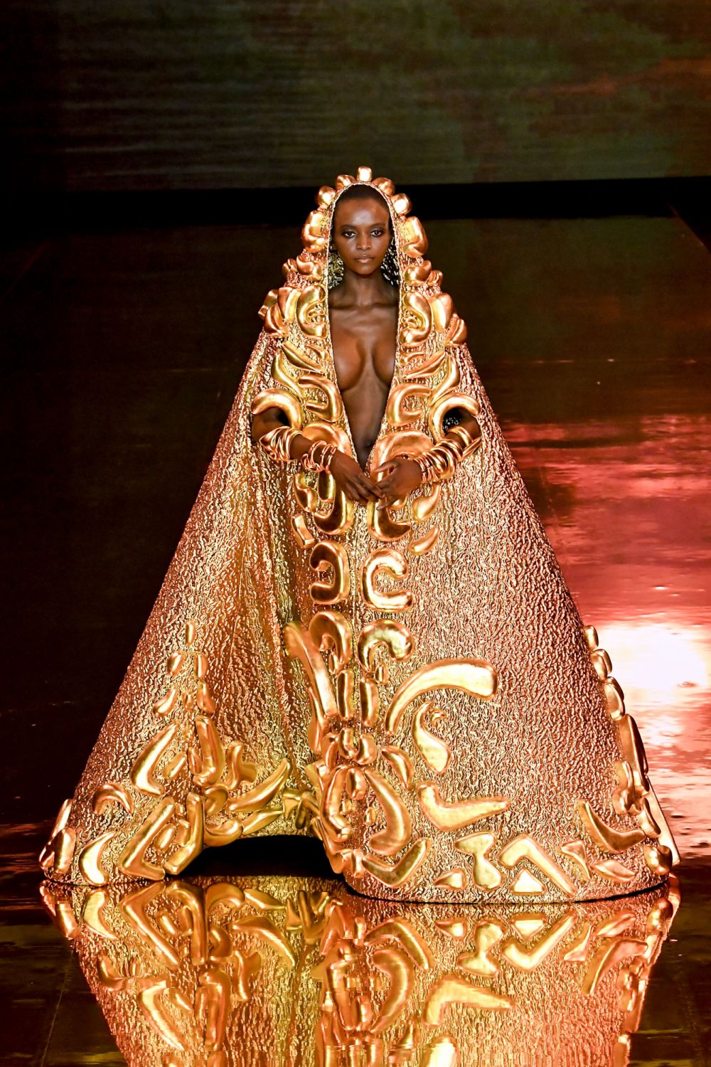 PARIS, FRANCE - JANUARY 24 : A model walks the runway during the Stephane Rolland Haute Couture Spring/Summer 2023 fashion show as part of the Paris Haute Couture Week on January 24, 2023 in Paris, France. (Photo by Victor VIRGILE/Gamma-Rapho via Getty Images)