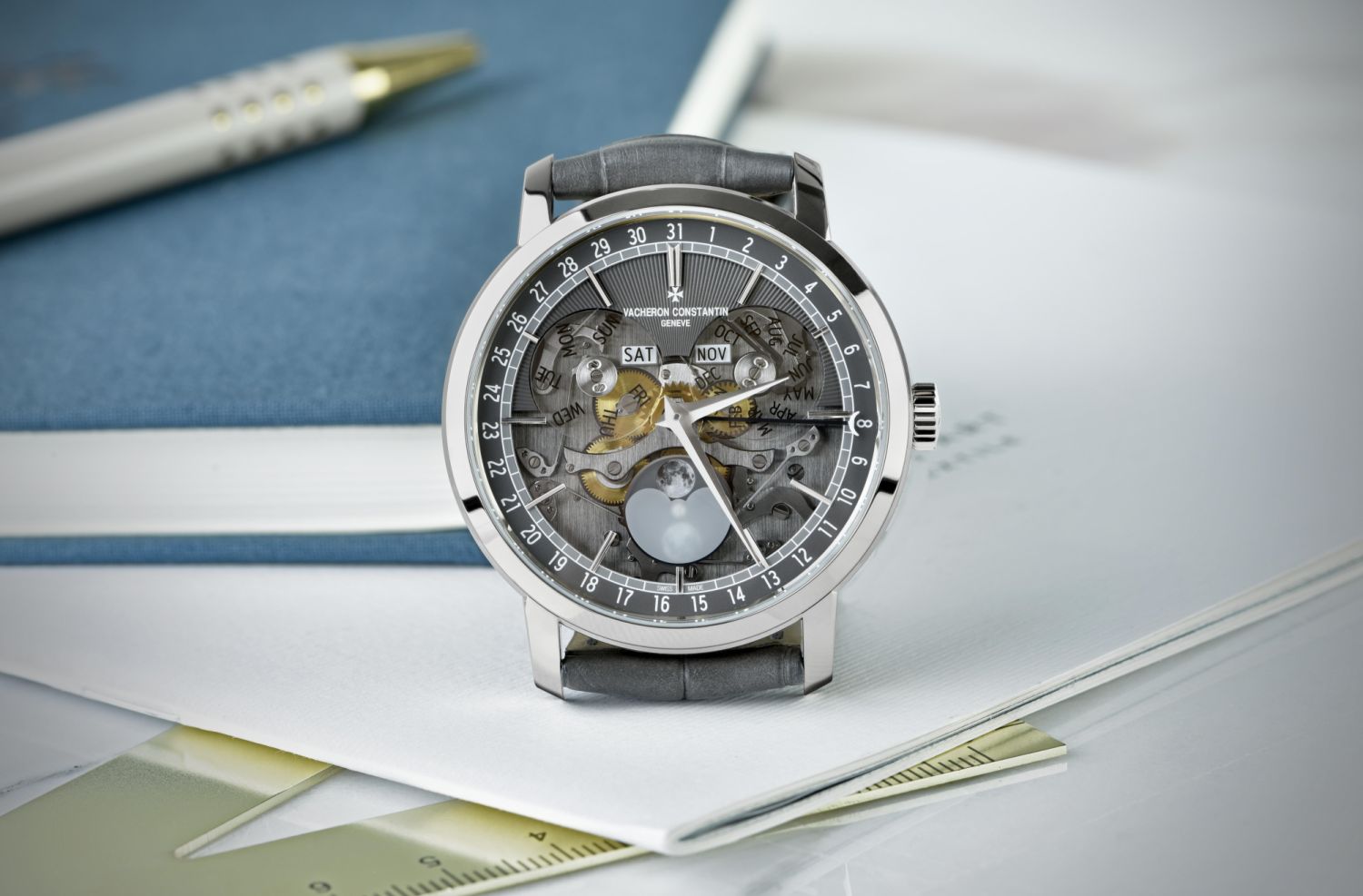 TRADITIONNELLE COMPLETE CALENDAR OPENFACE