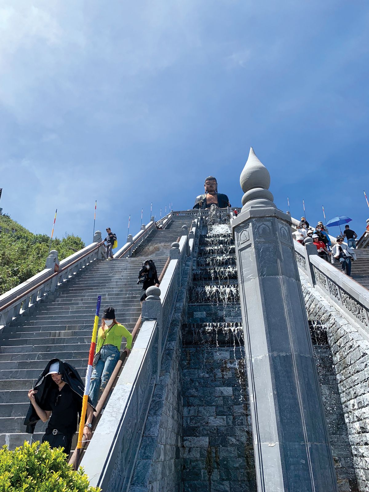 Long way up to see the Buddha