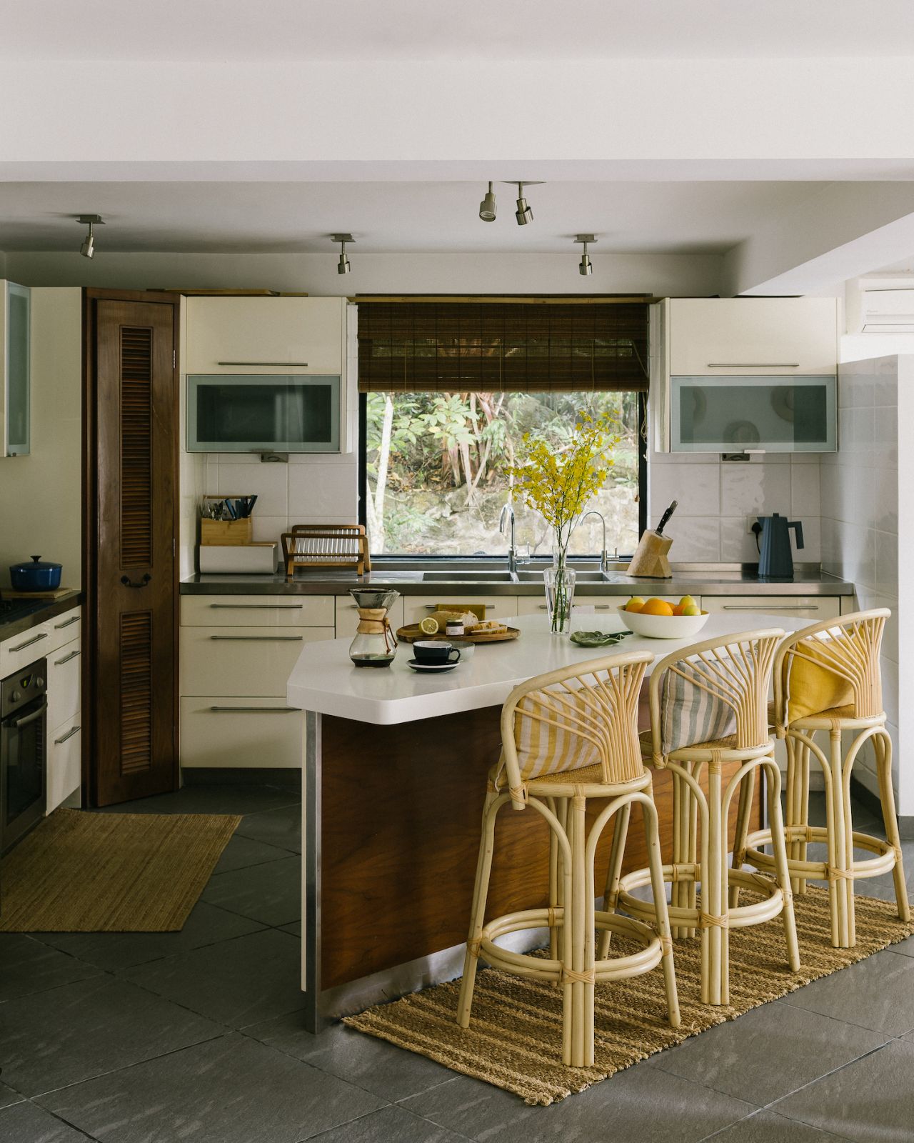 Home of Lynn Fung
Photography by Mitchell Geng