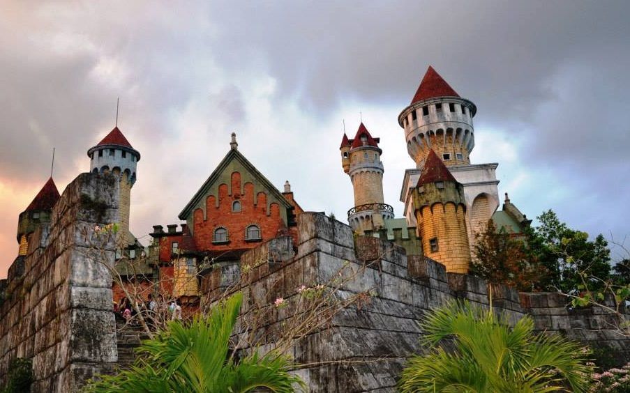 Fantasy World Batangas (Photo: Hike to Mountains)