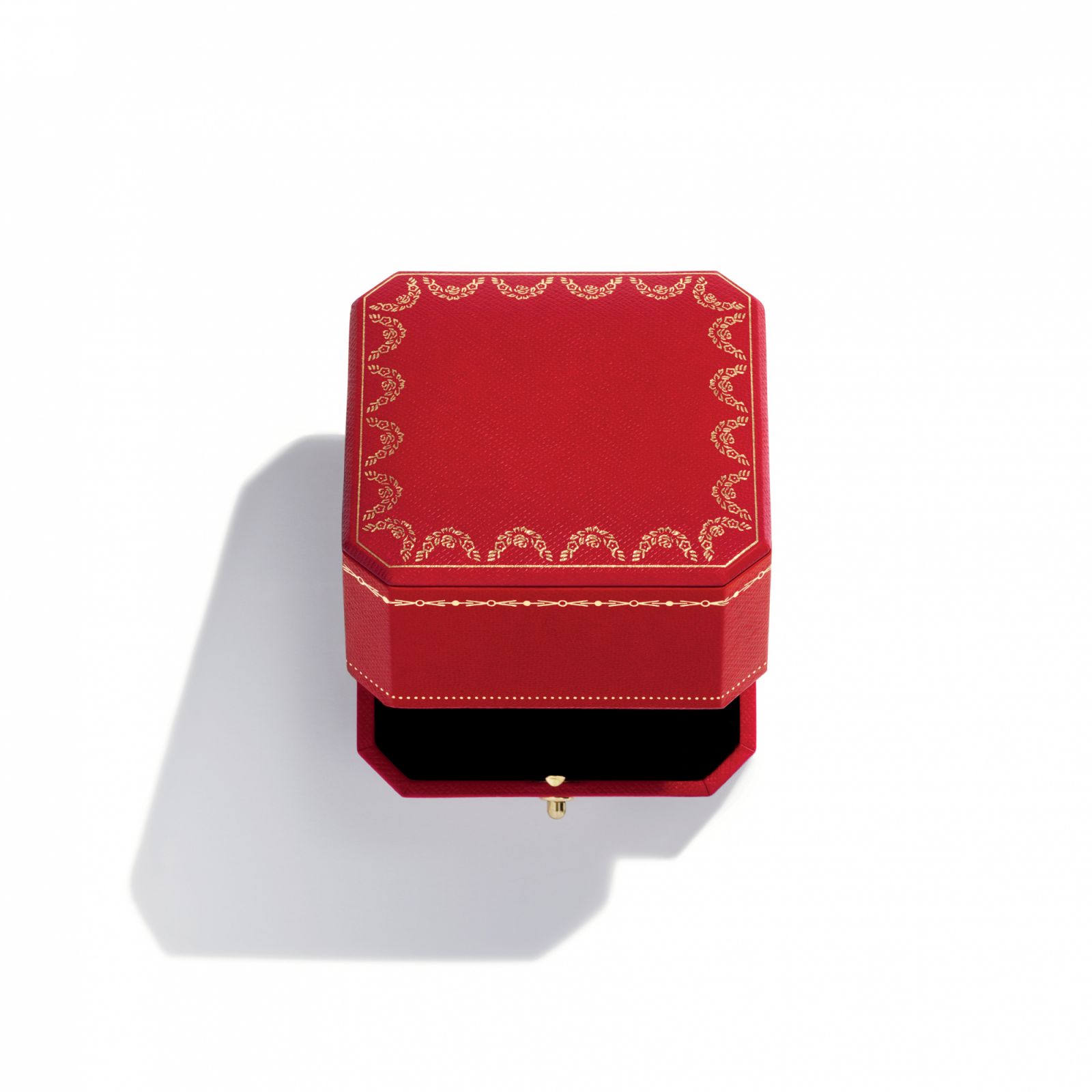 Cartier 的紅盒子是尊貴的象徵