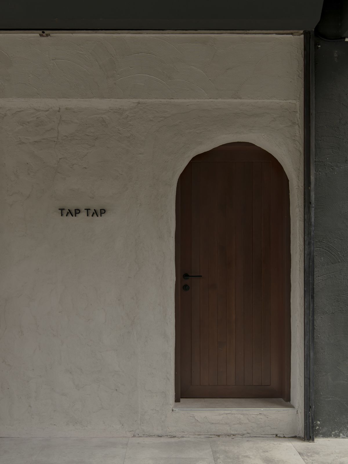 Tap tap bar