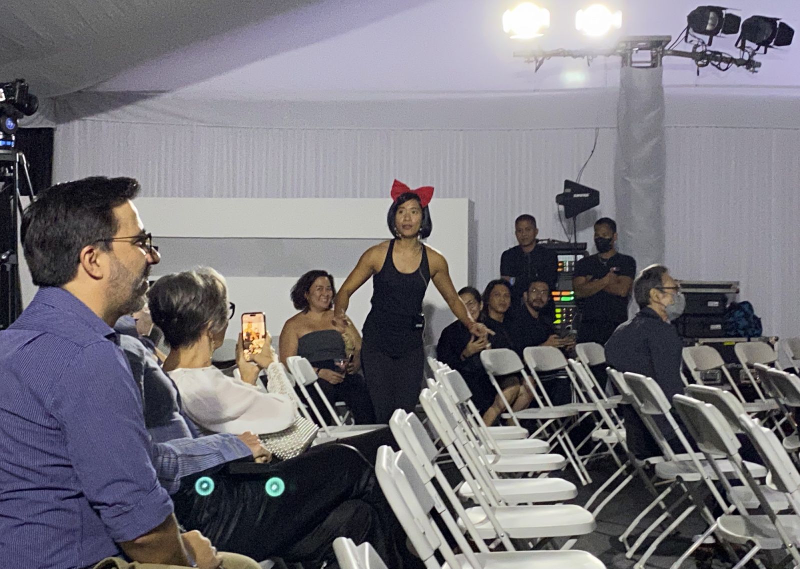 Eisa Jocson interacting with the audience in the middle of her performance.