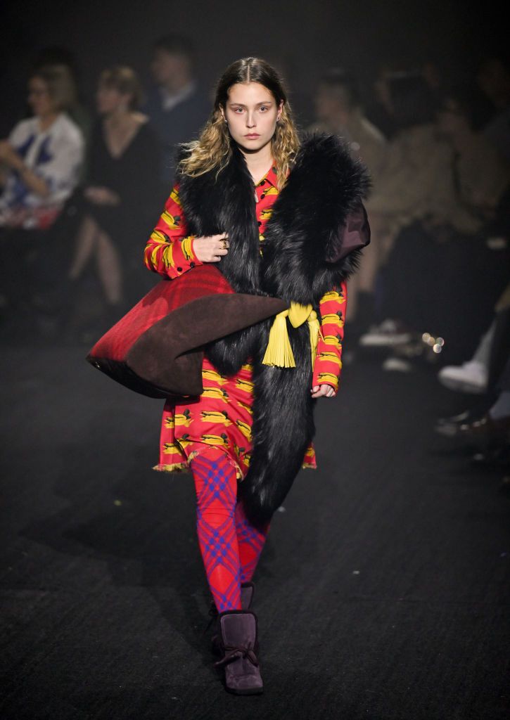 LONDON, ENGLAND - FEBRUARY 20: A model walks the runway at the Burberry show during London Fashion Week February 2023 in Kennington Park on February 20, 2023 in London, England. (Photo by Karwai Tang/WireImage)