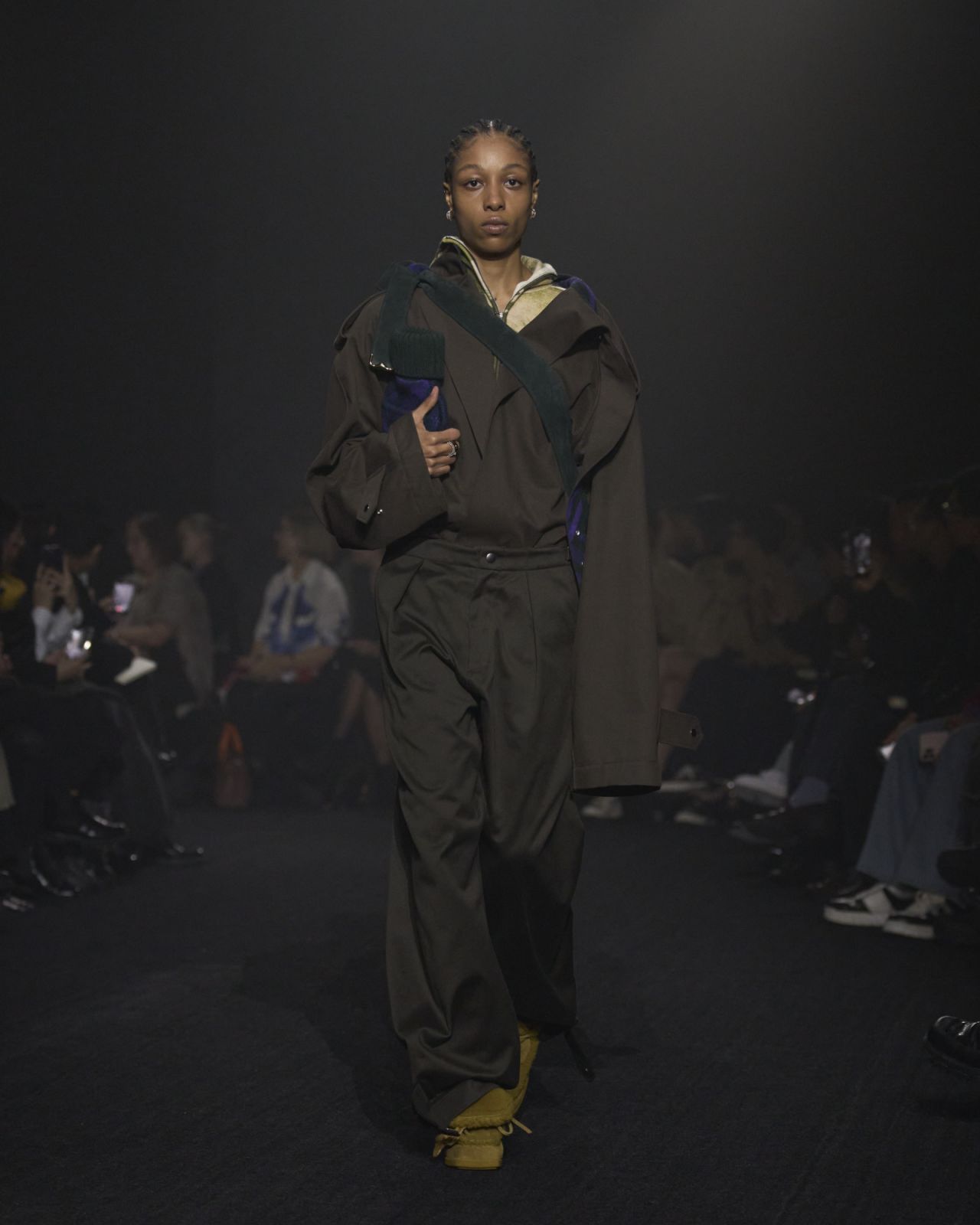 Daniel Lee 入主 Burberry首場大秀。Burberry 2023 秋冬大秀。