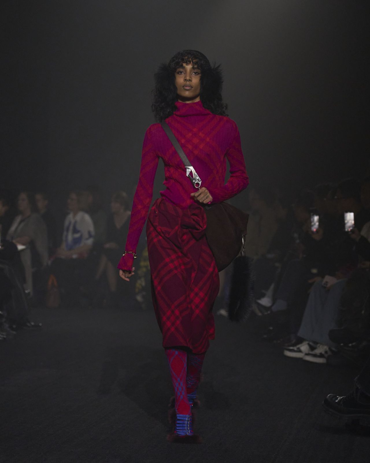 Daniel Lee 入主 Burberry首場大秀。Burberry 2023 秋冬大秀。