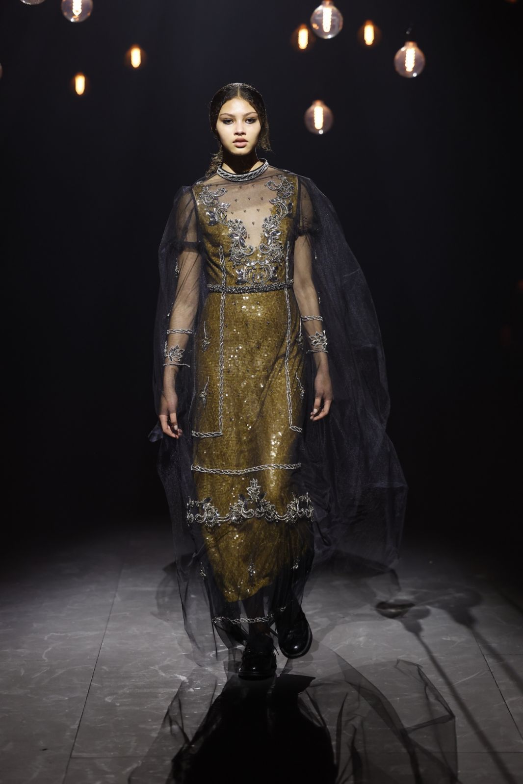 Model on the runway at Erdem Fall 2023 Ready To Wear Fashion Show on February 19, 2023 at Sadler's Wells Theatre in London, England. (Photo by Aitor Rosas Sune/WWD via Getty Images)