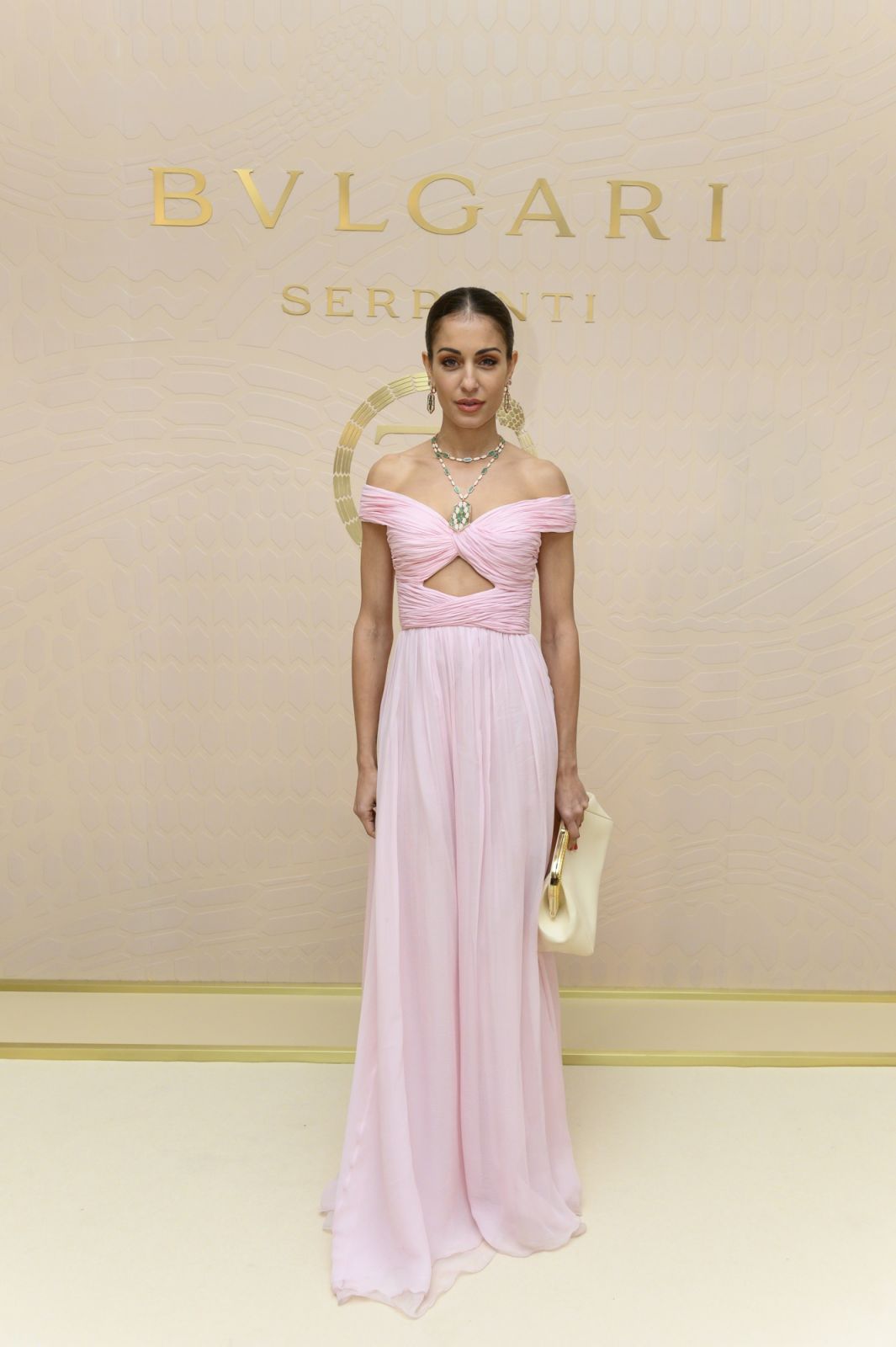 西班牙女星希芭·阿布科(Hiba Abouk)出席寶格麗於馬德里Thyssen-Bornemisza國立博物館舉辦的Serpenti 75周年派對
