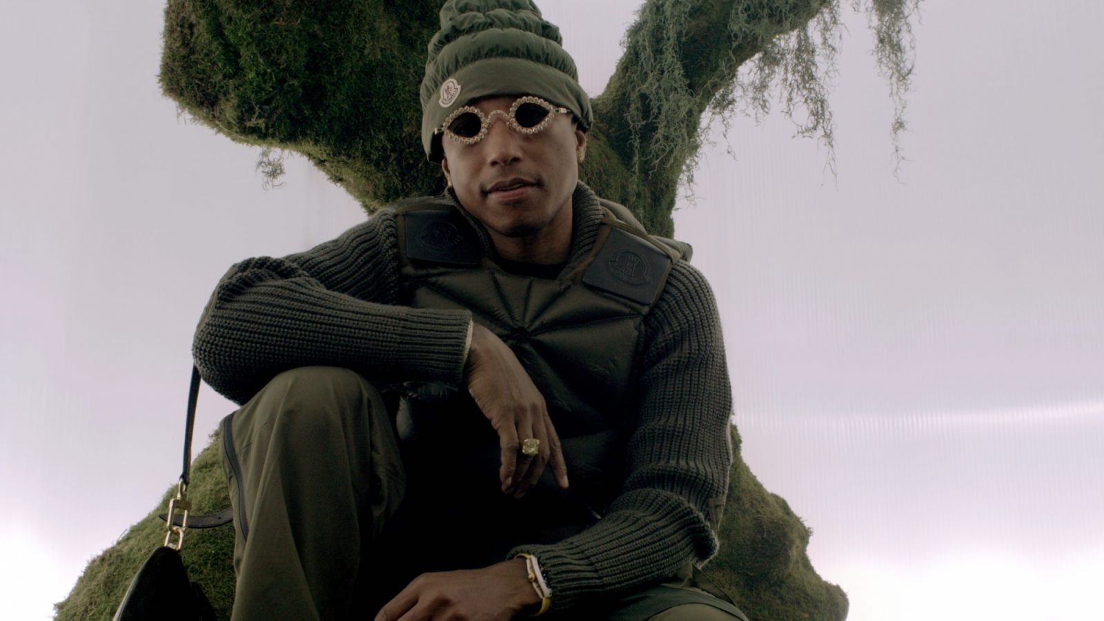 Louis Vuitton 男裝創意總監菲董 Pharrell Williams 參與 2023 Moncler Genius 計畫。