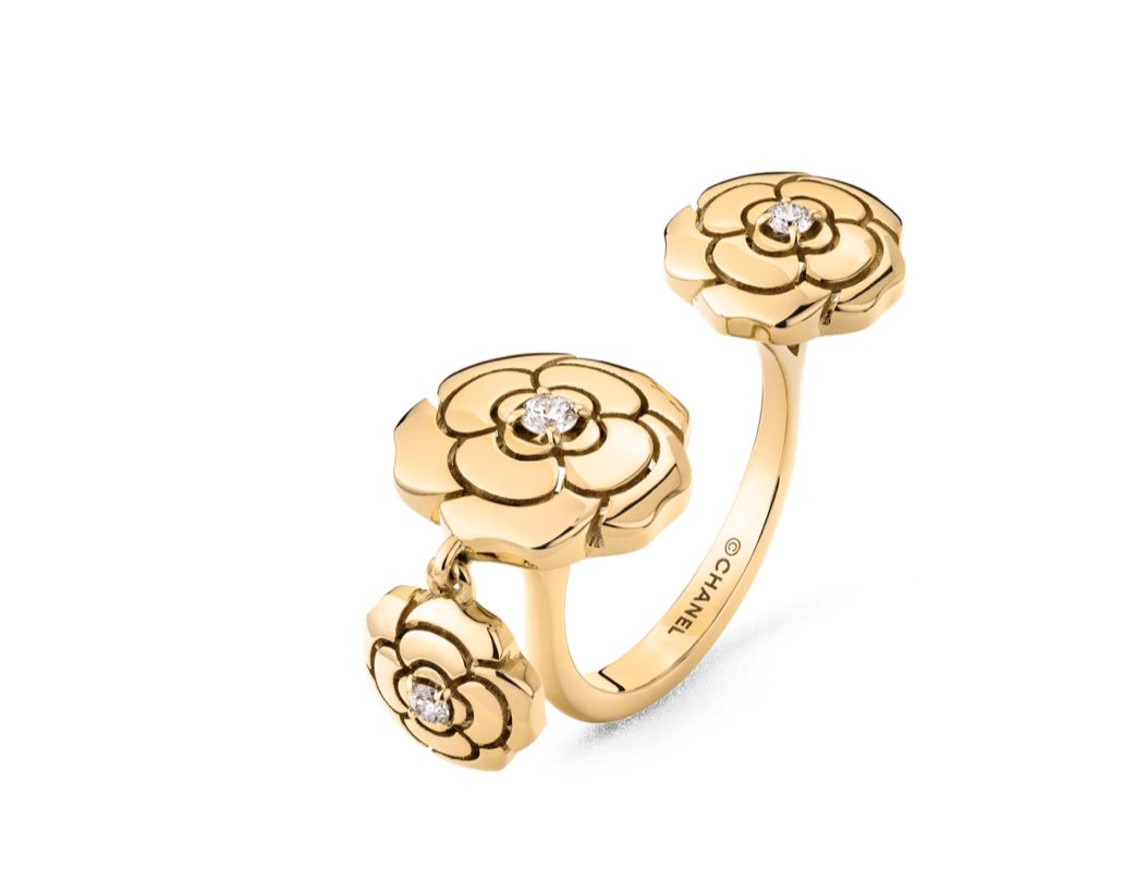 CHANEL EXTRAIT DE CAMÉLIA CHARMS戒指,18K黃金鑲嵌鑽石。NT$ 242,000