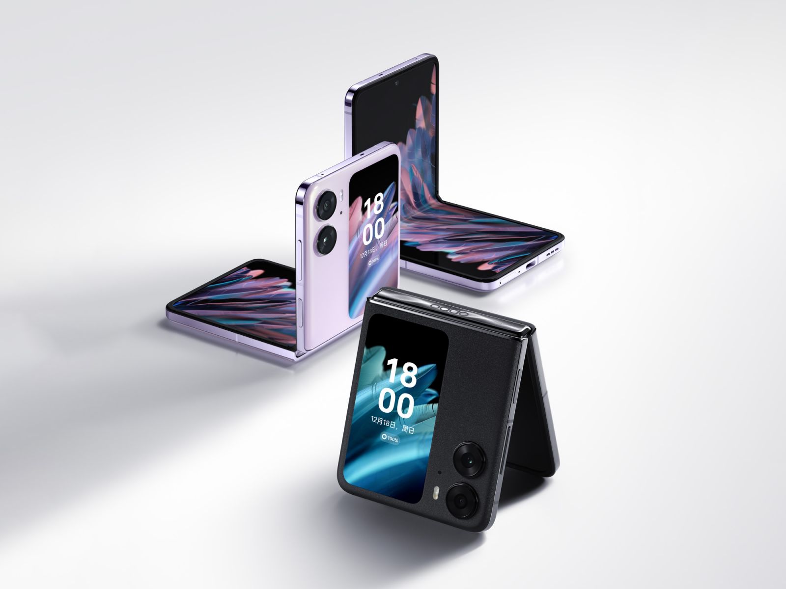 The Find N2 Flip supports a multi-angle FlexForm mode, which allows the screen angle to be adjusted anywhere between 45-110 degrees. (Photo: Oppo)