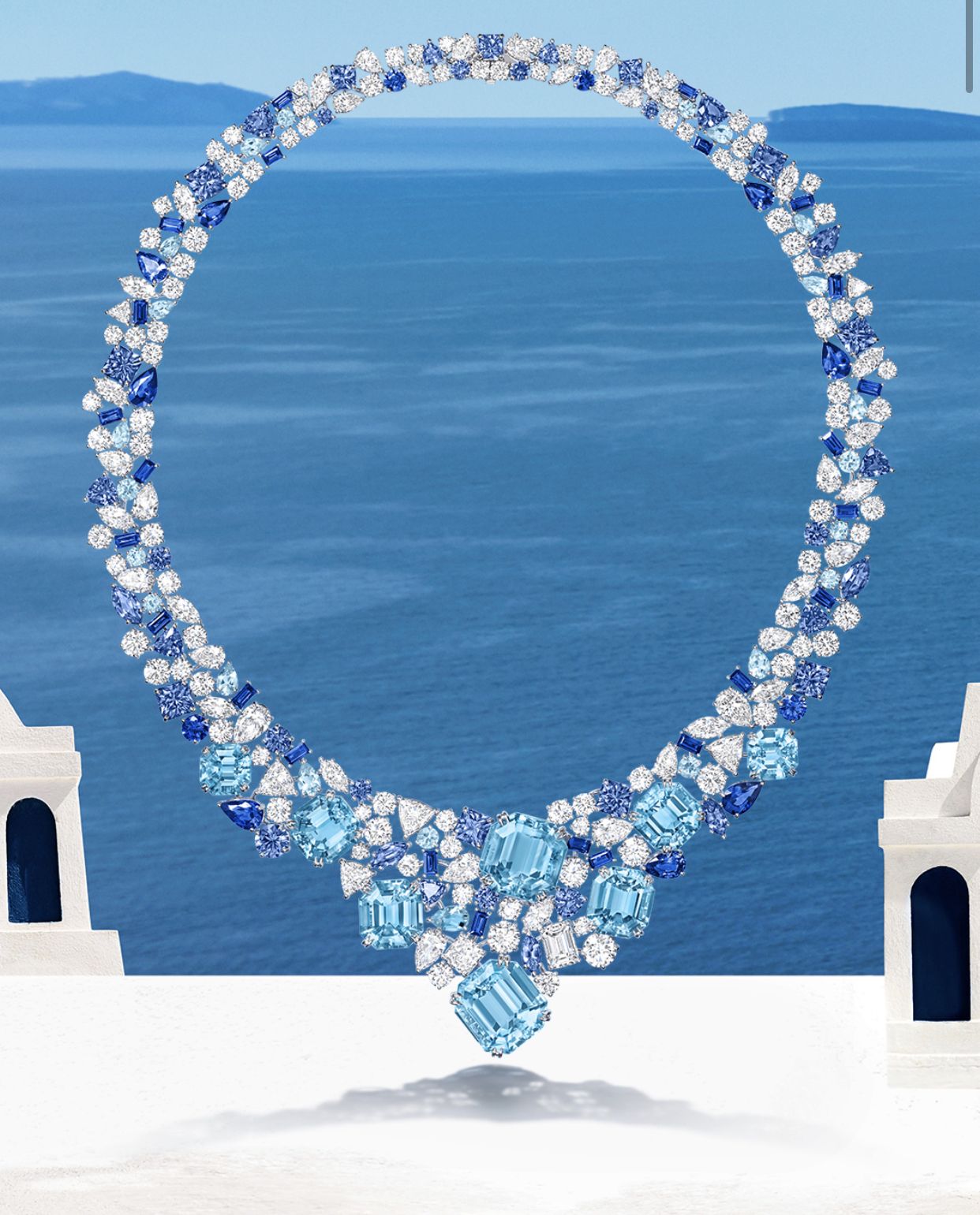 三月誕生石帶有青春永駐的意義。封面圖片 Harry Winston