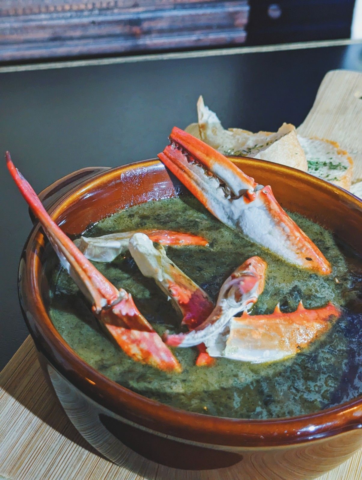 聖文森式蟹肉蔬菜燉湯。Photo by Melody Kao