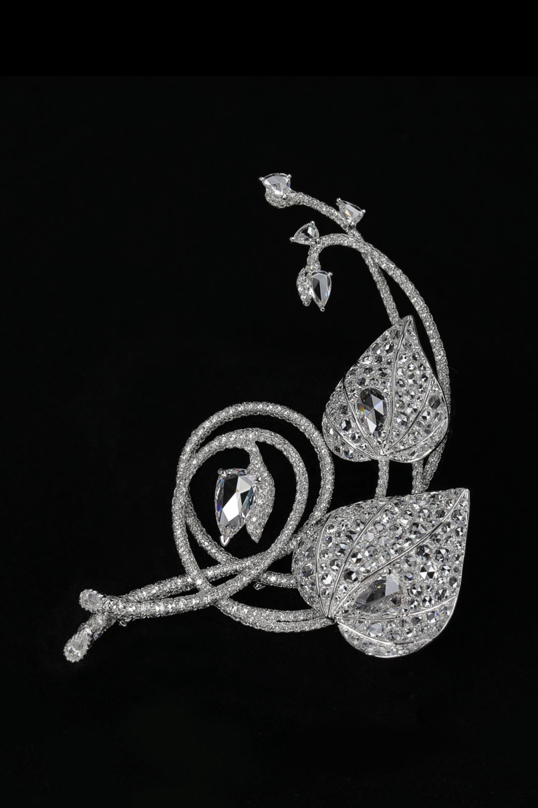Carnet by Michelle Ong white diamond brooch (Photo: Carnet)