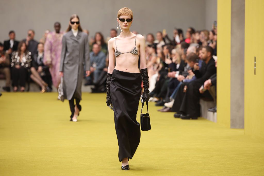 MILAN, ITALY - FEBRUARY 24: Models walk the runway at the Gucci show during Milan Fashion Week Fall/Winter 2023/24 on February 24, 2023 in Milan, Italy. (Photo by Daniele Venturelli/Getty Images for Gucci)