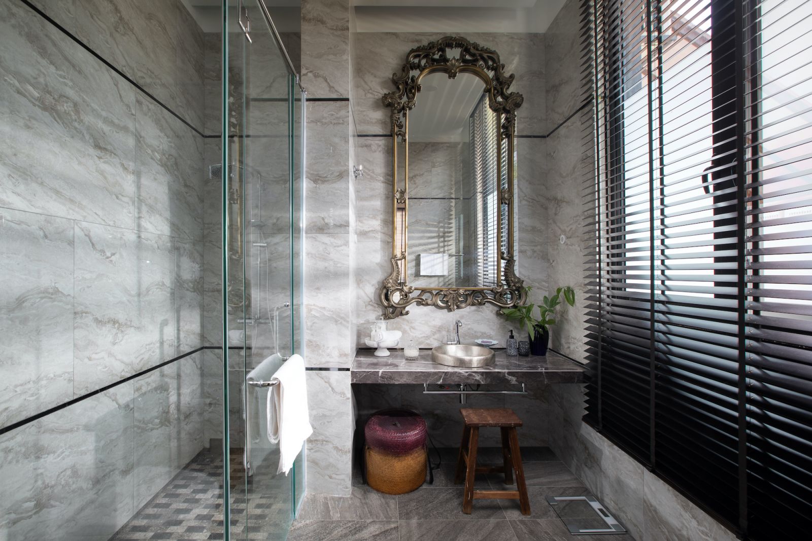 Shades of gray in the master bathroom