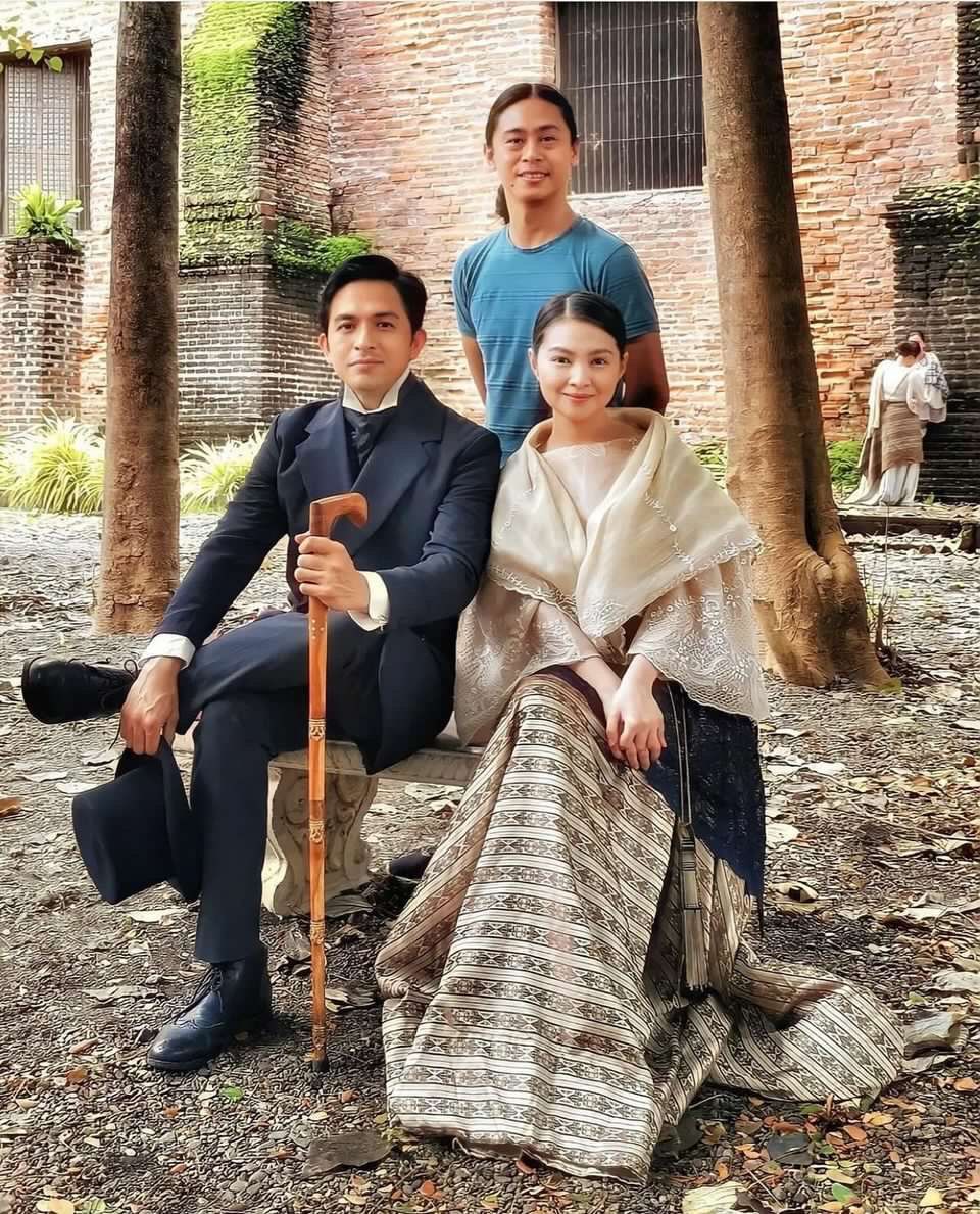 Filmmaker Zig Dulay at the set of 'Maria Clara at Ibarra' with Dennis Trillo and Barbie Forteza