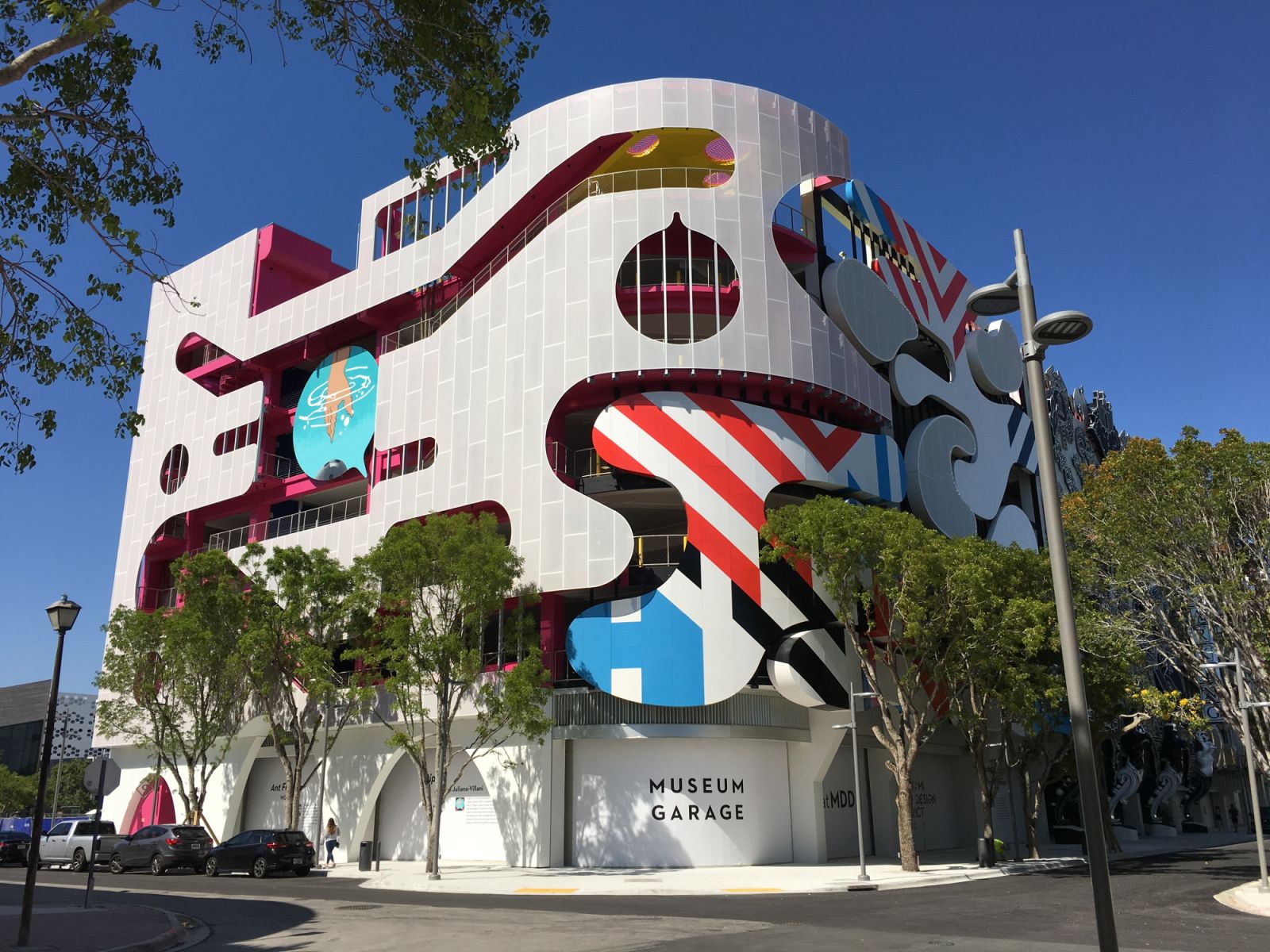 Museum Garage, Miami (Photo: Phillip Pessar/ WikiCommons)