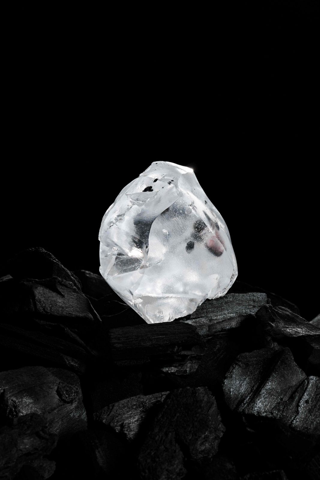 Van Cleef & Arpels: The Lesotho Legend diamond in its rough, uncut form