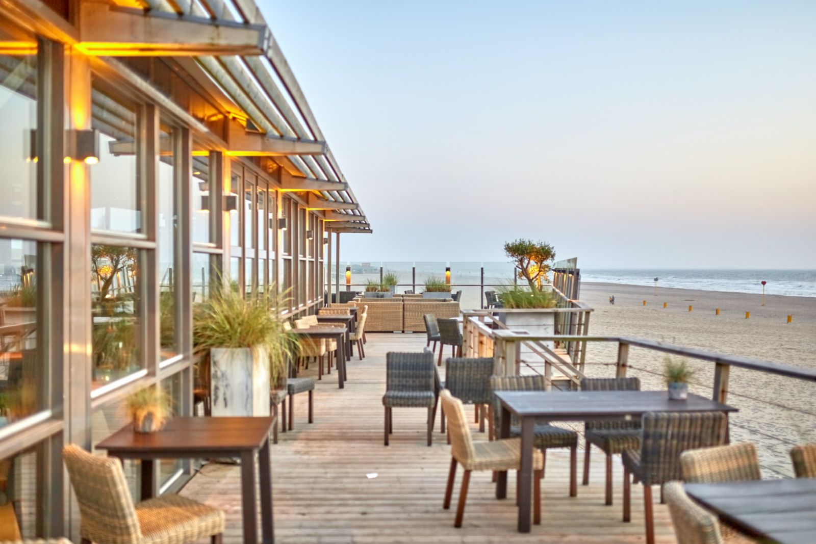 Resort dining is an important facet of a beach or ski holiday (Photo: Mathew Schwartz)