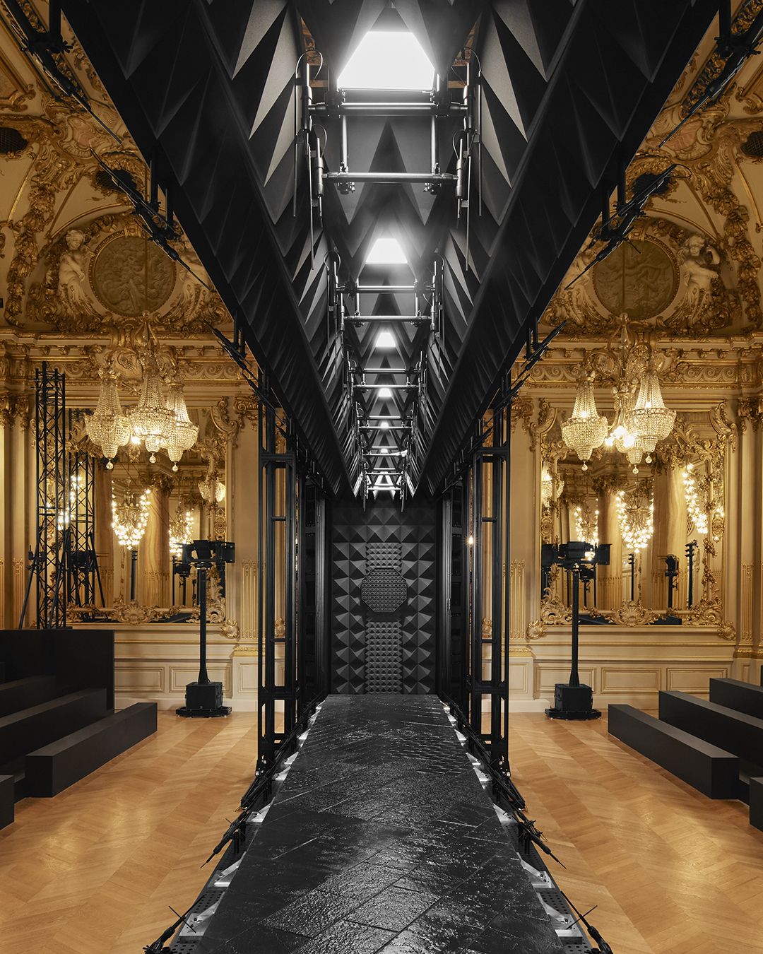 Louis Vuitton 2023 秋冬大秀秀場