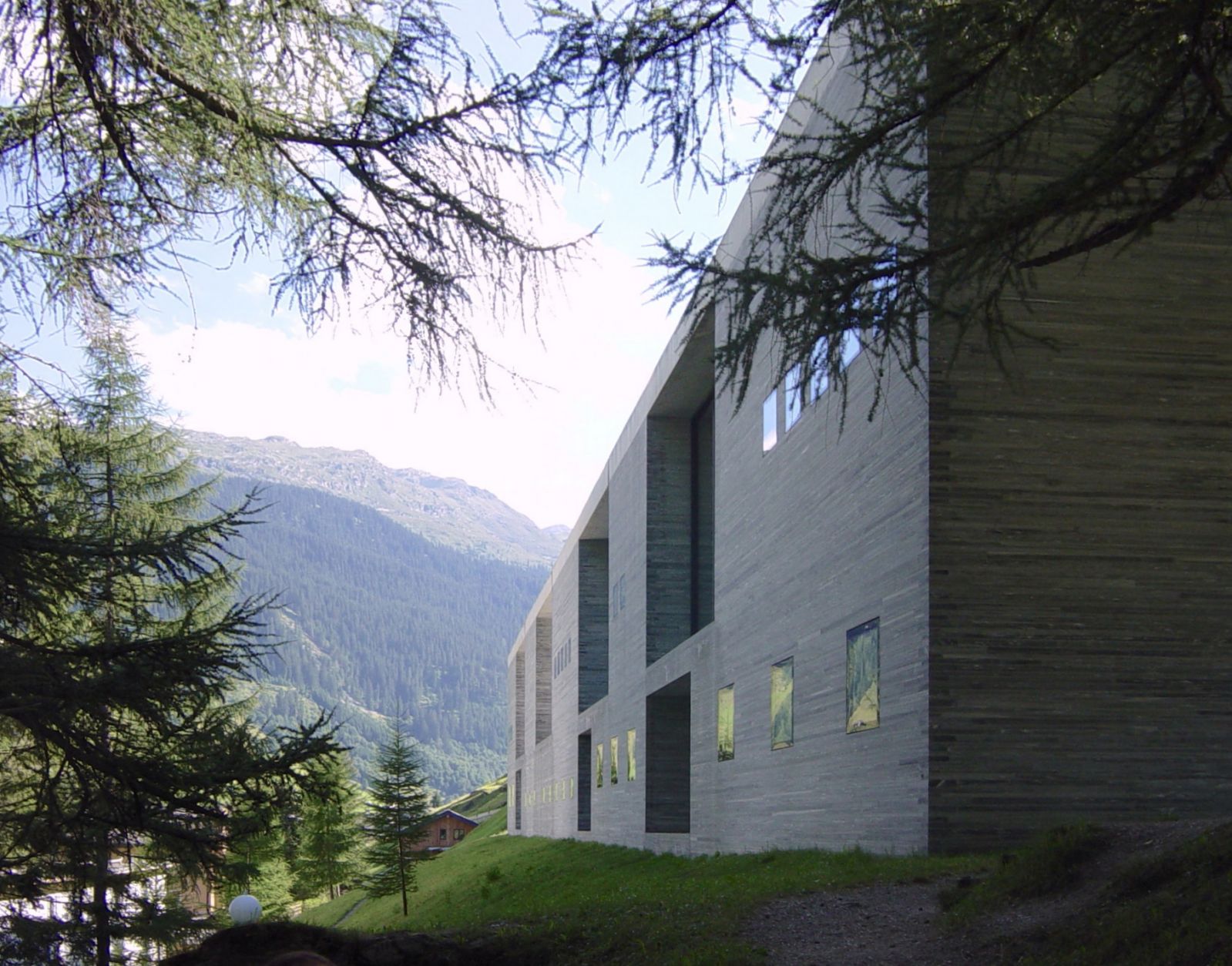The Therme Vals, Vals, Switzerland by Peter Zumthor(Photo: Gunnar Klack/ WikiCommons)