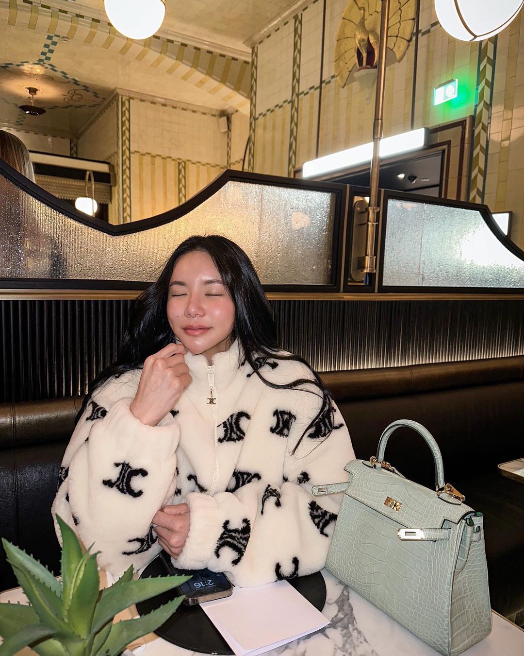 kim lim street style inspiration paris europe travel outfit ideas