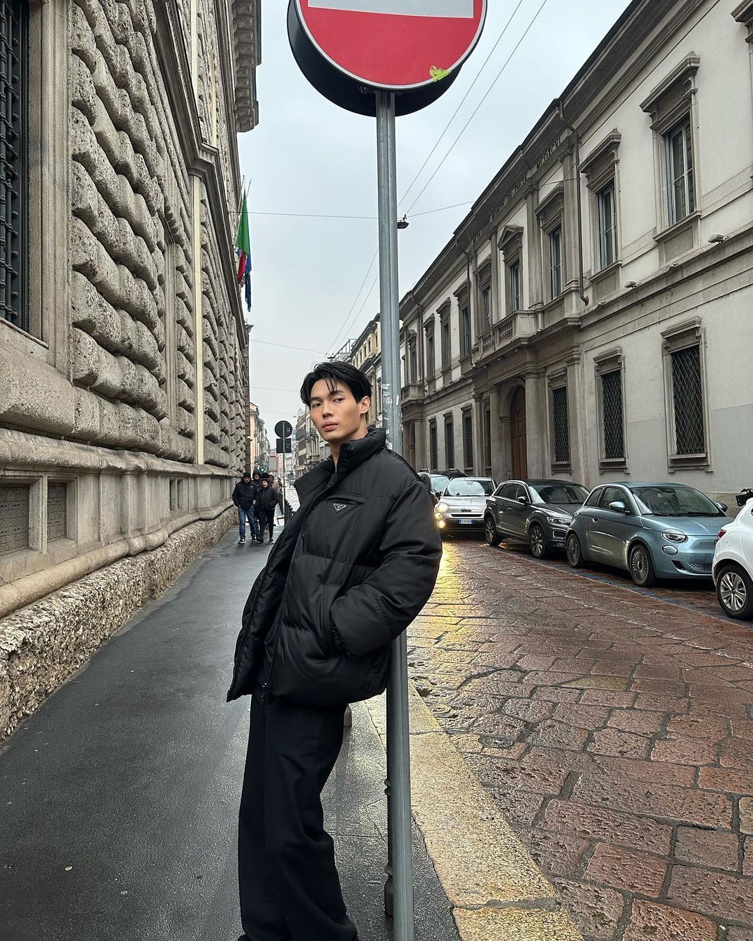 win metawin street style inspiration paris europe travel outfit ideas