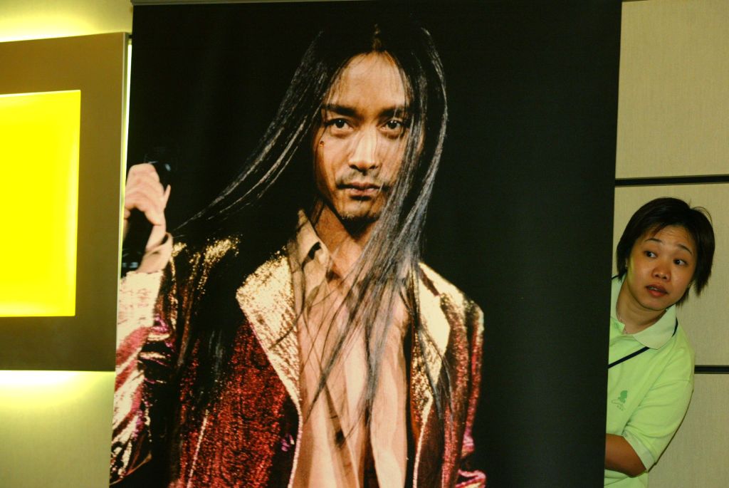 A Date With Leslie Cheung Memorial gathering at HKCEC Old Wing, Wan Chai. 12 SEPTEMBER 2004 (Photo by K. Y. Cheng/South China Morning Post via Getty Images)