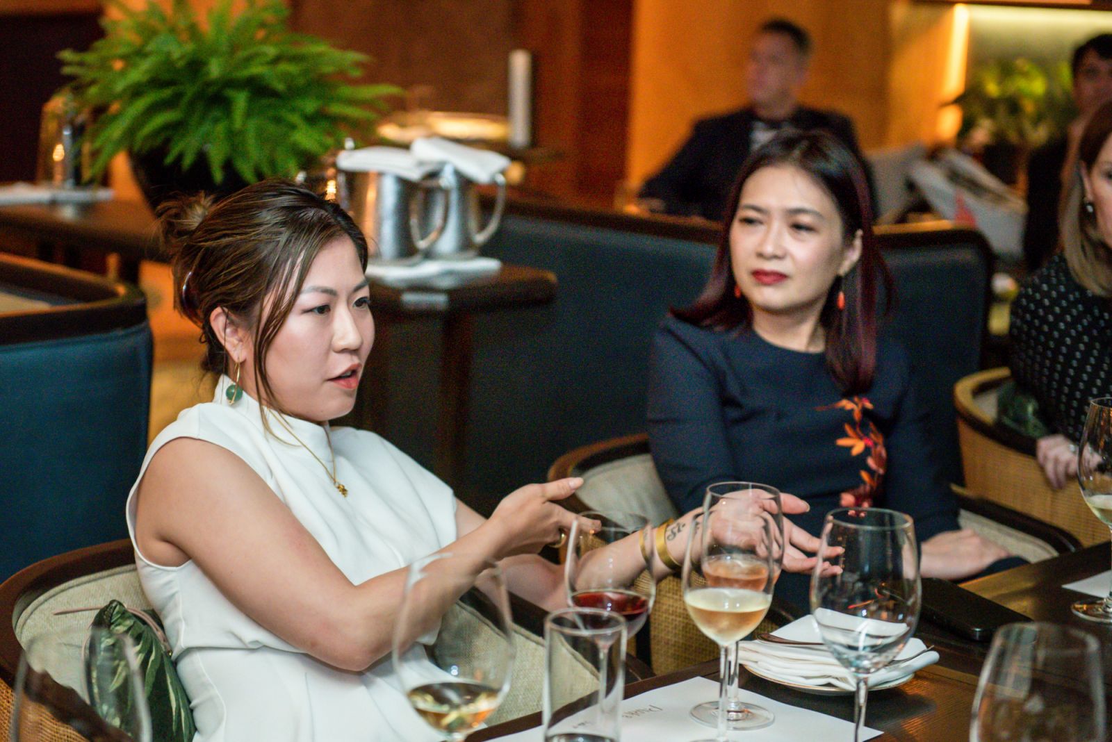 Chia Yee Hui, Ho Ching Lin