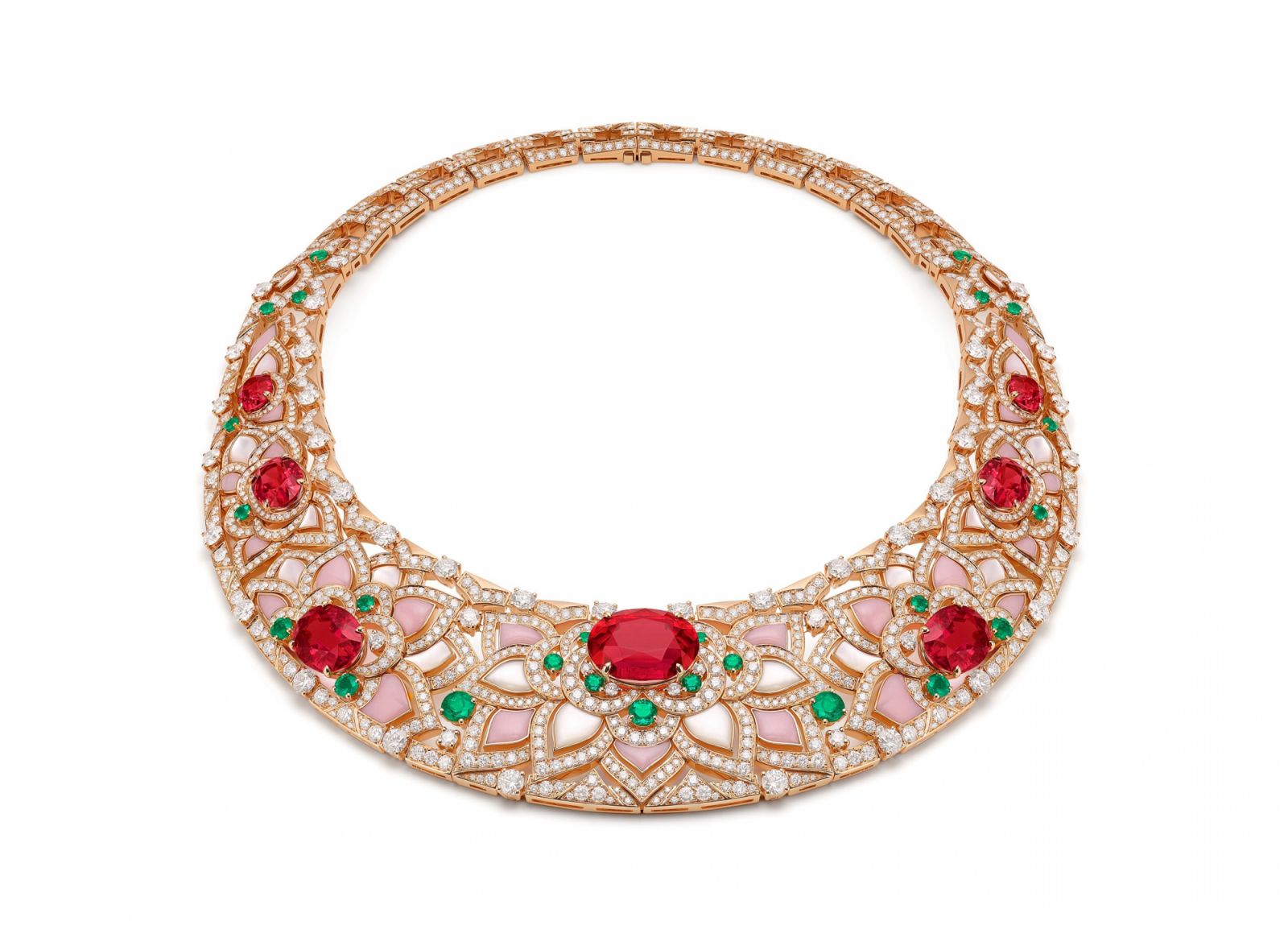 Bulgari Eden the Garden of Wonders系列Ninfea Romance頂級彩寶與鑽石項鍊 。Photo:Bulgari