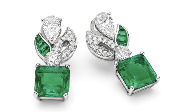 Bulgari Eden the Garden of Wonders系列Emerald Bud頂級祖母綠與鑽石耳環。鑲嵌2顆方形切割哥倫比亞祖母綠 ( 分別重約8.54克拉、8.18克拉) Photo:Bulgari