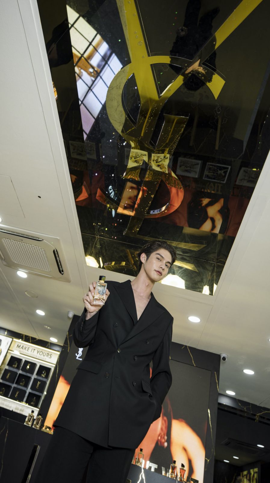 bright vachirawit ysl beauty libre pop up ion orchard singapore thai actor celebrities photos bbrightvc 2023