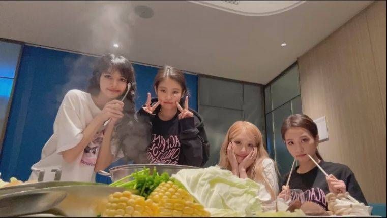 (Photo: Instagram / @lalalalisa_m)