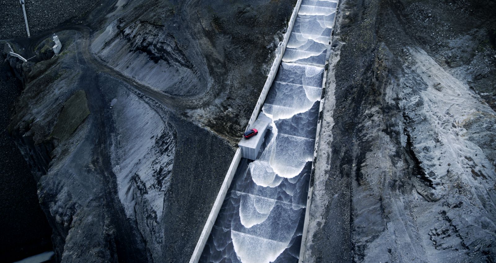 （Photo: Jaguar Land Rover）