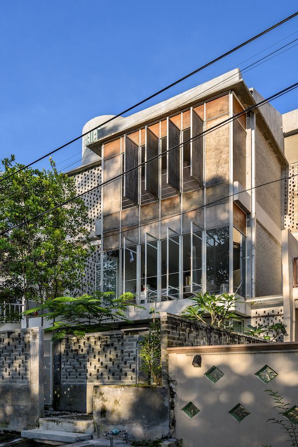 The facade