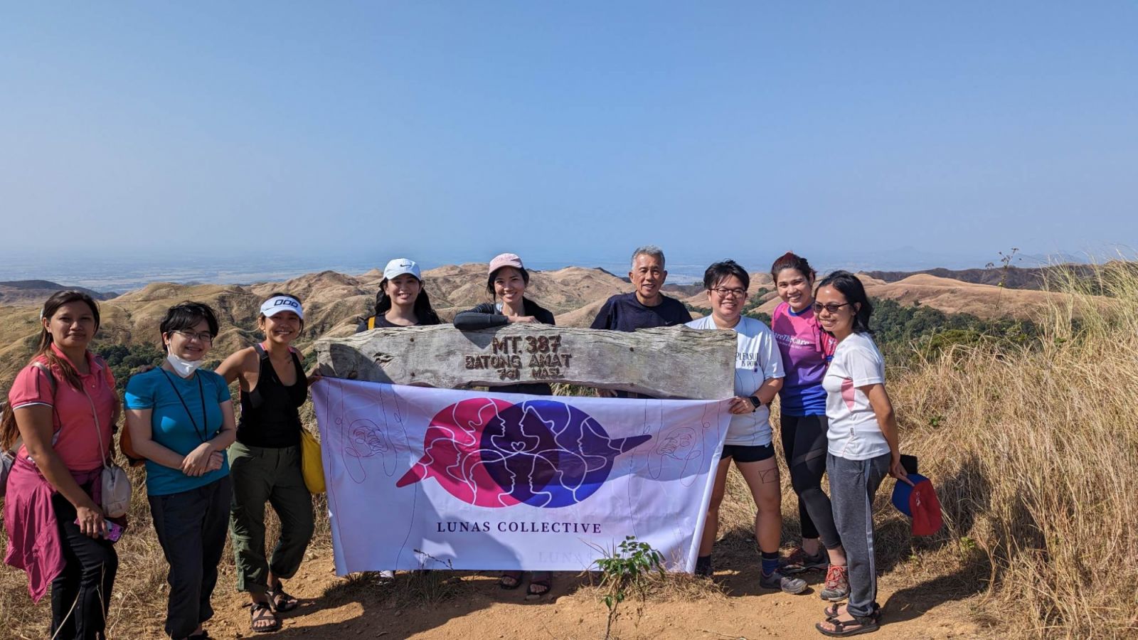 Mt 387 Hike (Lunas Collective)