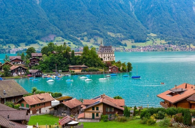 Lake Brienz (Photo from Holidays to Switzerland)