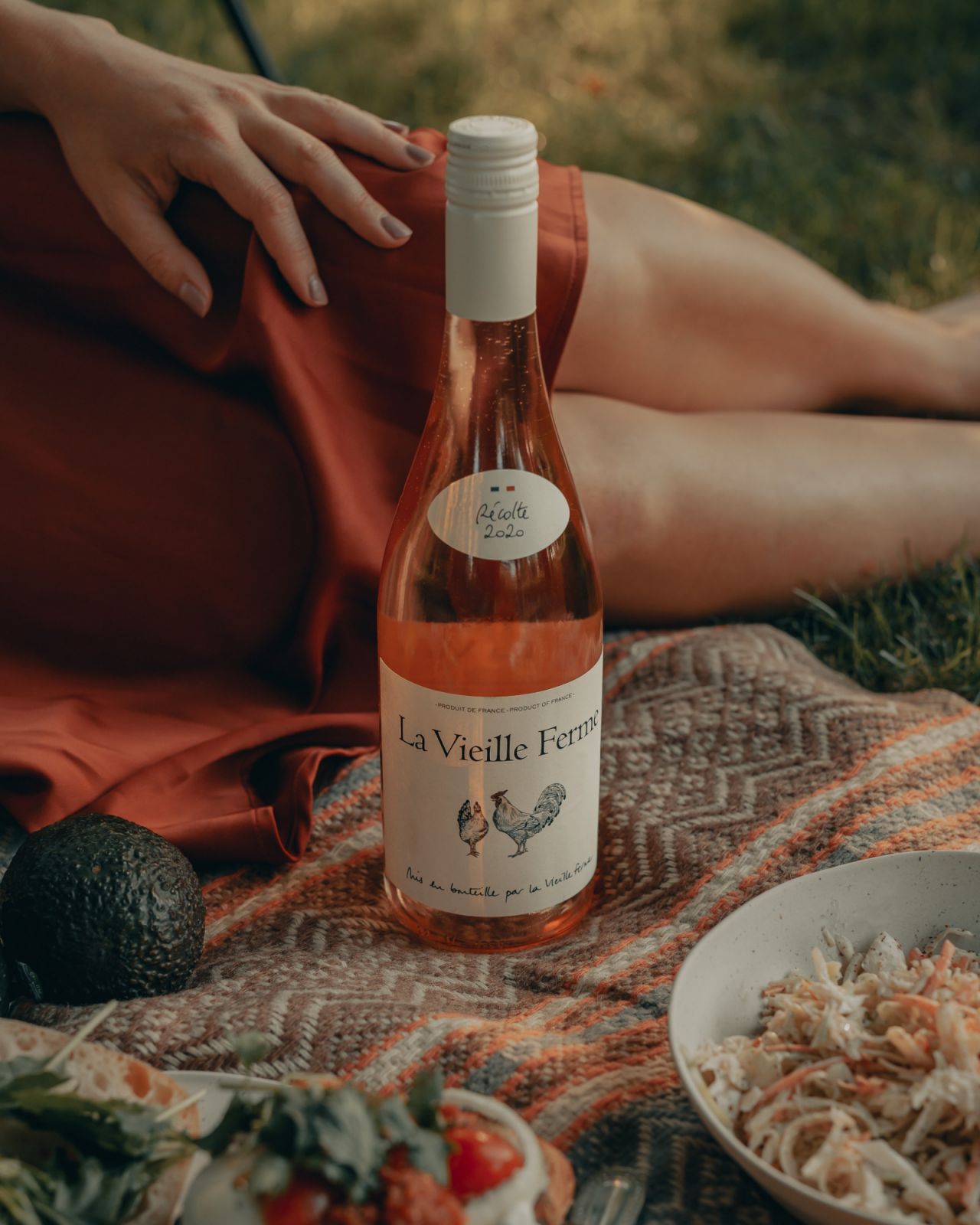 老葡萄園粉紅酒(La Vieille Ferme Ventoux Rosé)帶有清新的草莓、樹莓和西瓜風味。代理商:酩洋國際
