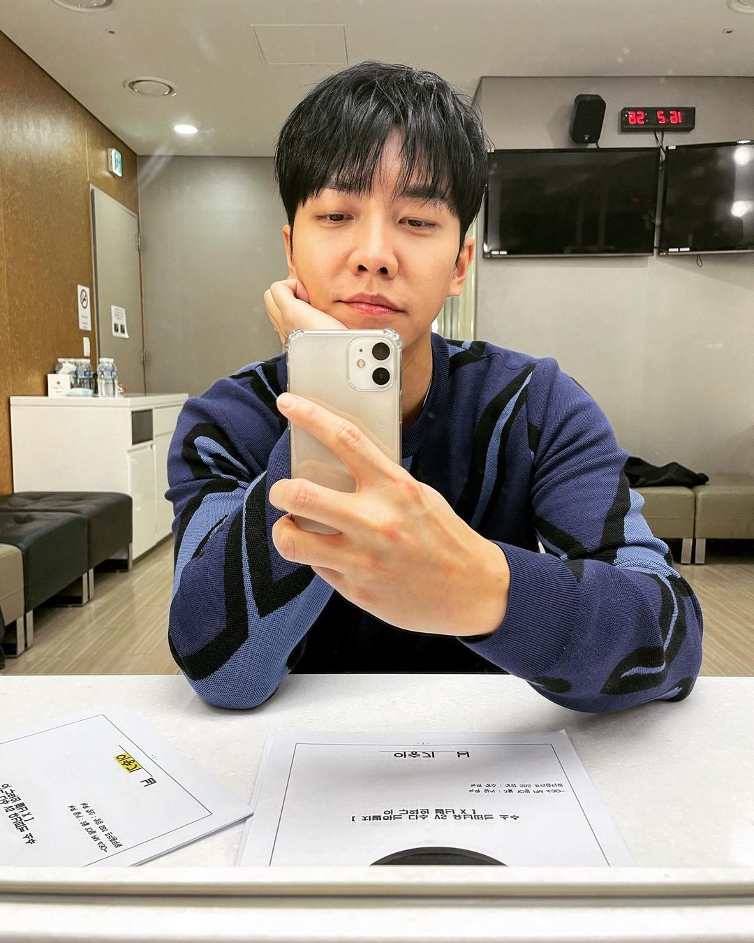 (Photo: Instagram /@leeseunggi.official)