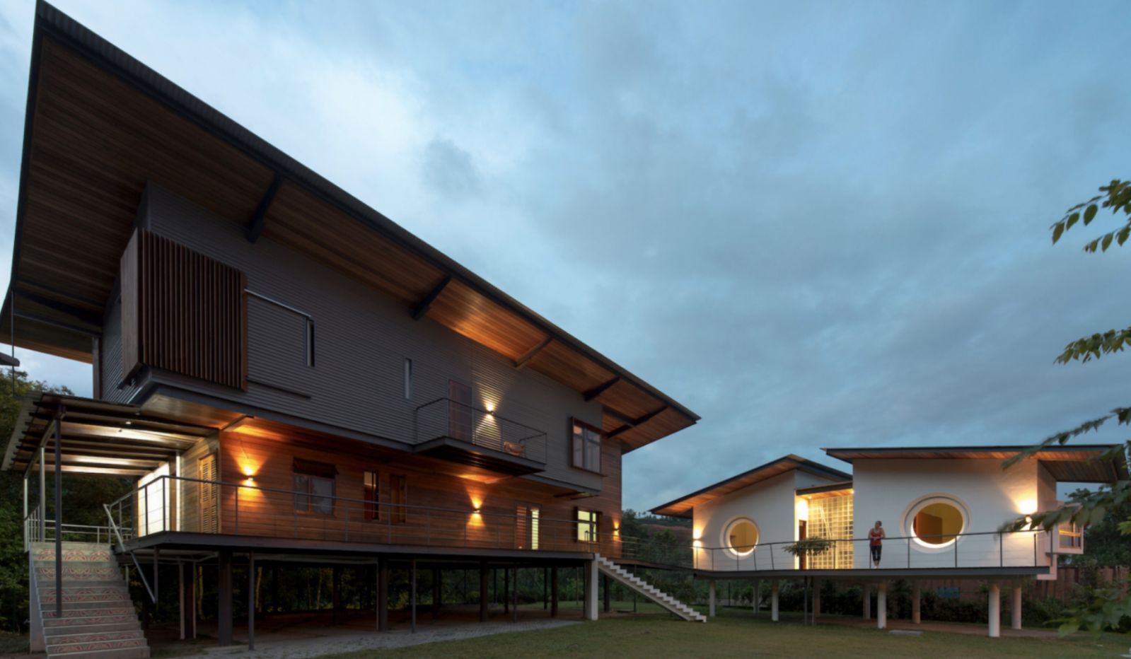 The home comprises of a larger main house and a self contained guest house (Photo: Brett Boardman)