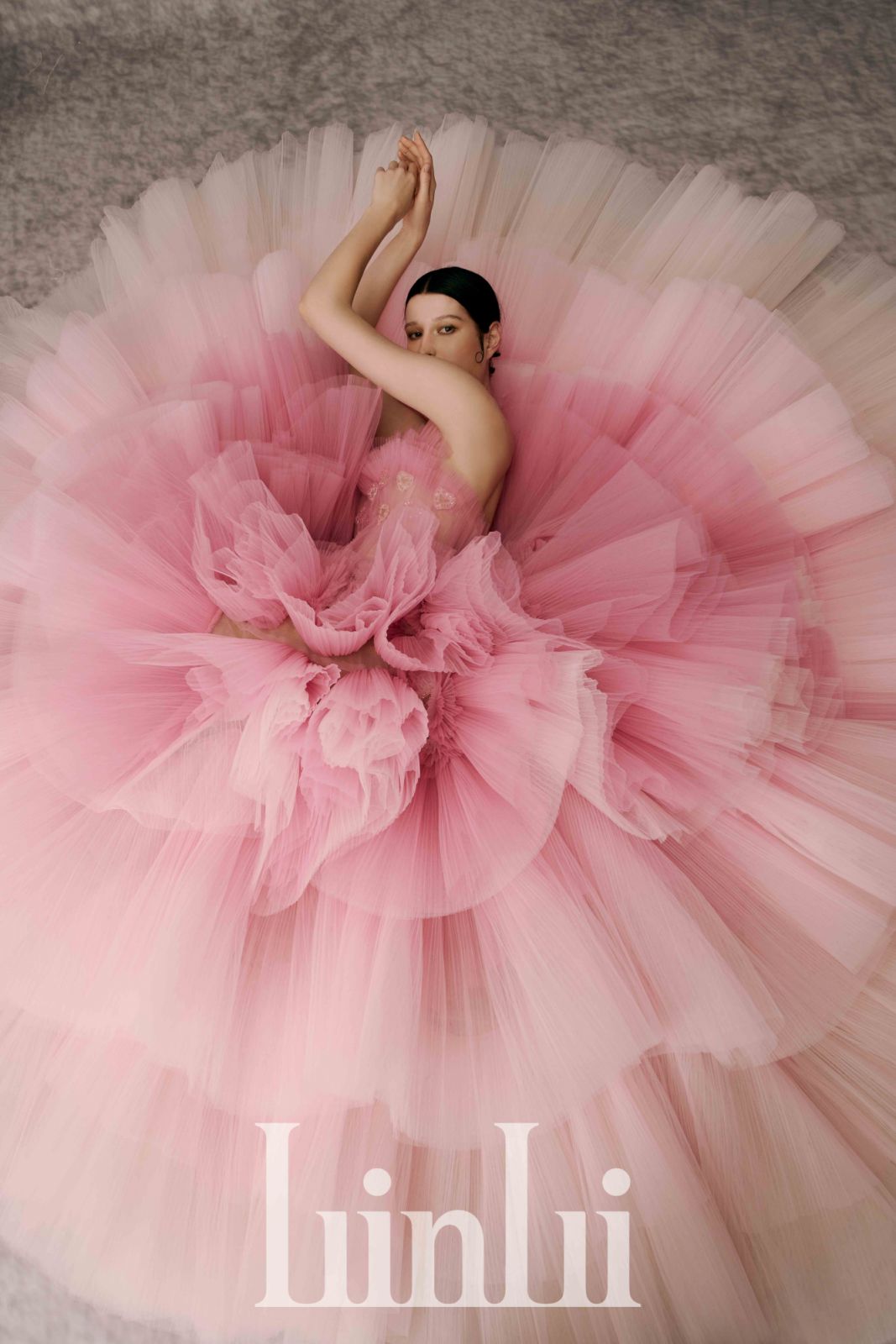 愛心粉色漸層晚禮服(Photo:LinLi Boutique)