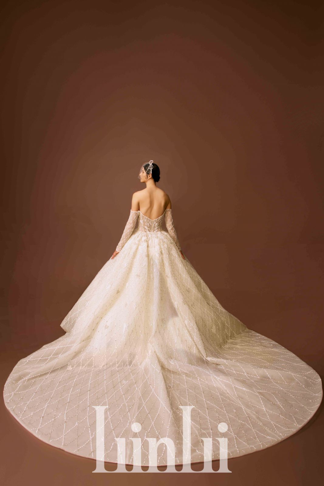 Kristal heart 愛心菱格裸縫白紗(Photo:LinLi Boutique)