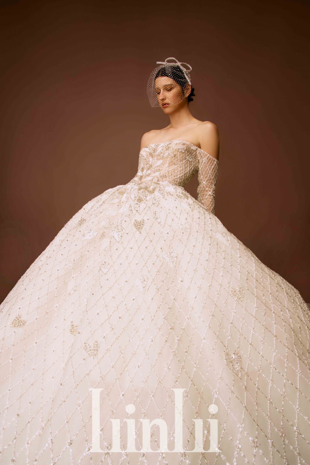 Kristal heart 愛心菱格裸縫白紗(Photo:LinLi Boutique)
