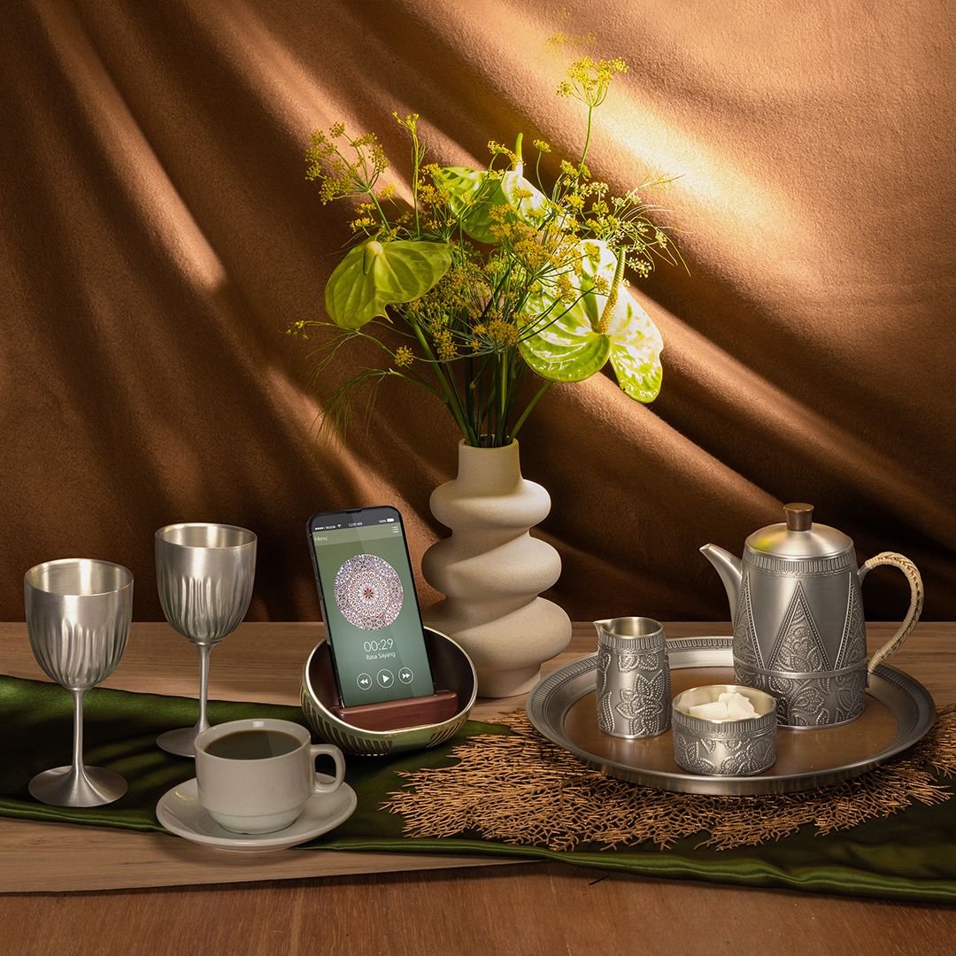 Bronze Pod Amplifier LG, Gembira Tea Set