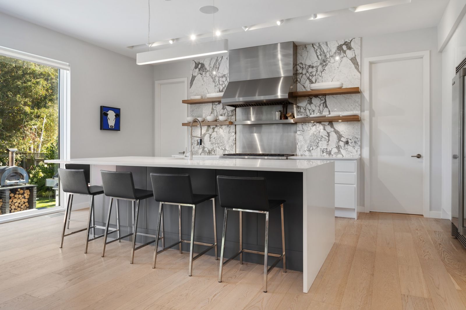 Photo by Point3D Commercial Imaging Ltd/Unsplash