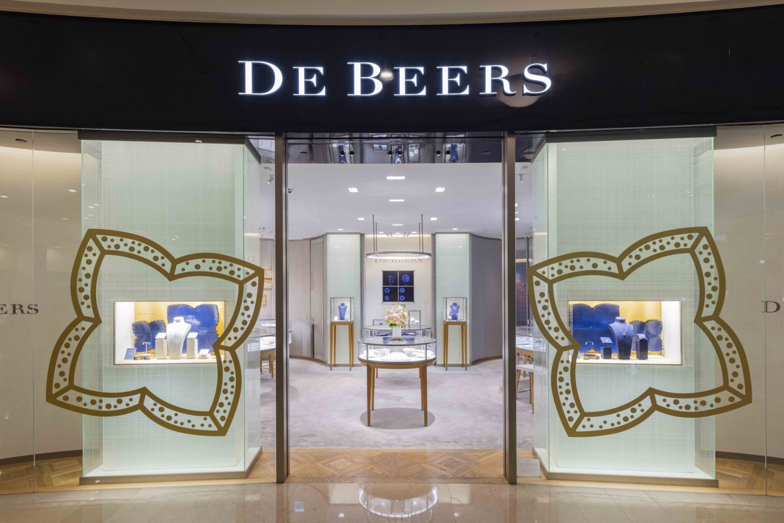 (Photo: De Beers Jewellers)