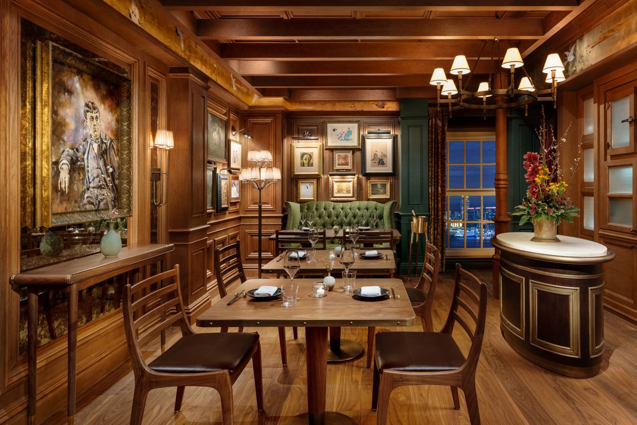 Mandarin-Oriental-Hong-Kong-Hotel-The-Aubrey-Main-Bar-Lounge
